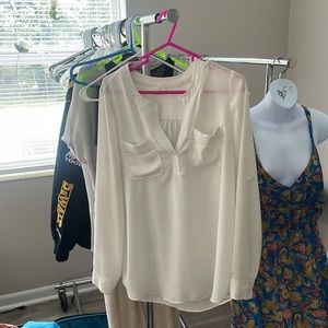 Hello I have a Madison Jules v neck jasper crepe blouse